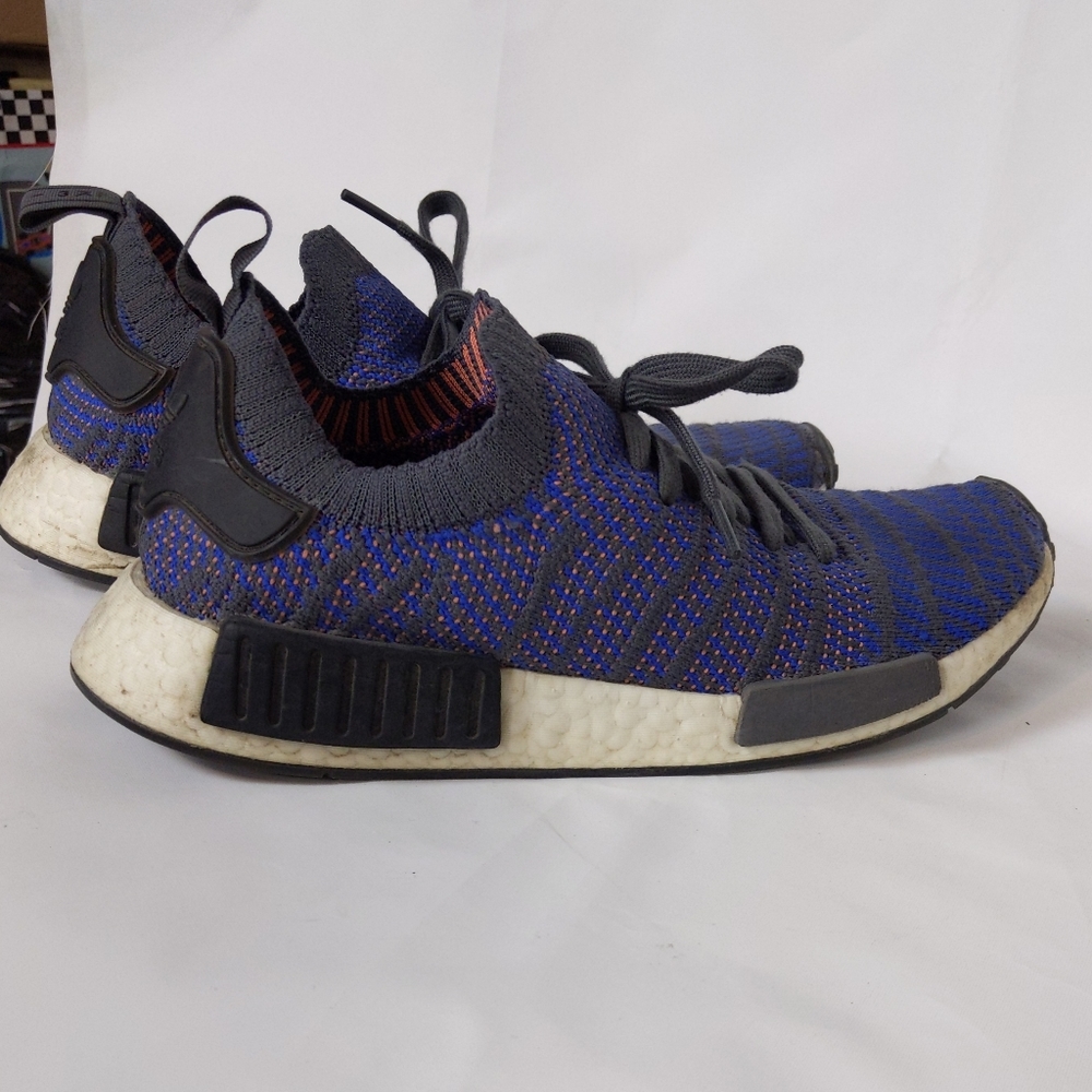 FINAL SALE 🌿NMDR1 ADIDAS SHOES🌿 - Picture 5 of 8